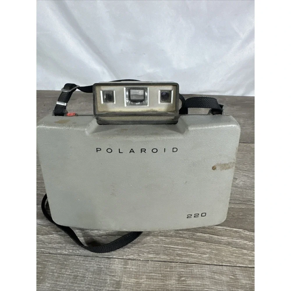 1960s Polaroid 220 Automatic Folding Bellows Instant Film Land Camera Untested